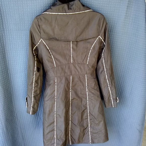 Large Burberry Long Black Button Up Trench Coat - Picture 5 of 13